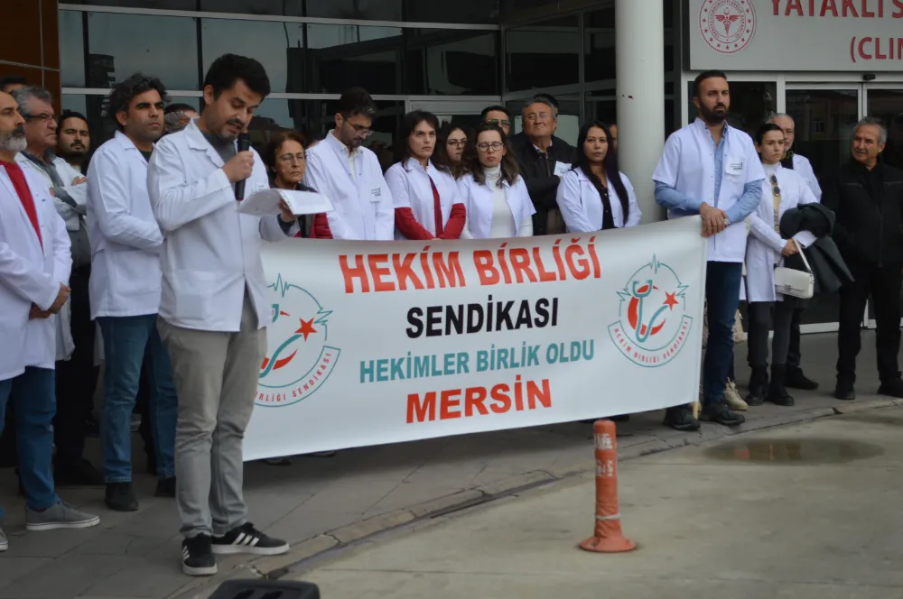 Anamur ve Bozyazı  Aile  Hekimlerinin 5 Günlük Eylemi Büyük Dikkat Çekti